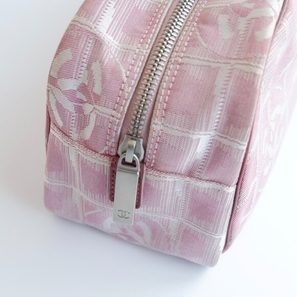 Authentic Preowned Chanel Pink Nylon New Travel Line Shoulder Bag - Picture 4 of 16